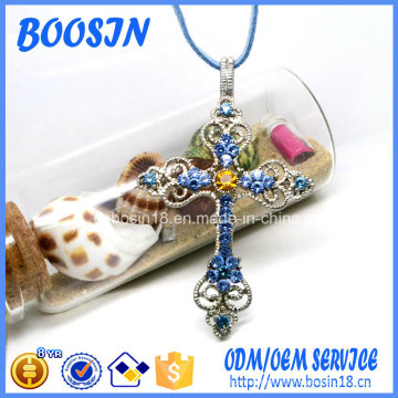 Collier pendentif croix strass de marque personnalisée pour promotion religieuse